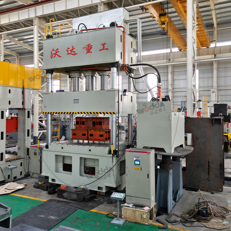 1000吨伺服液压机(汽车配件拉伸液压机) 1000吨伺服液压机(汽车配件拉伸液压机)