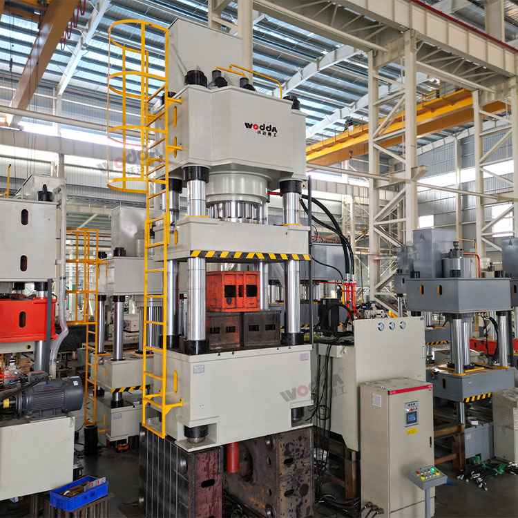 陶瓷粉末成型液压机(1000吨伺服四柱液压机) 陶瓷粉末成型液压机(1000吨伺服四柱液压机)