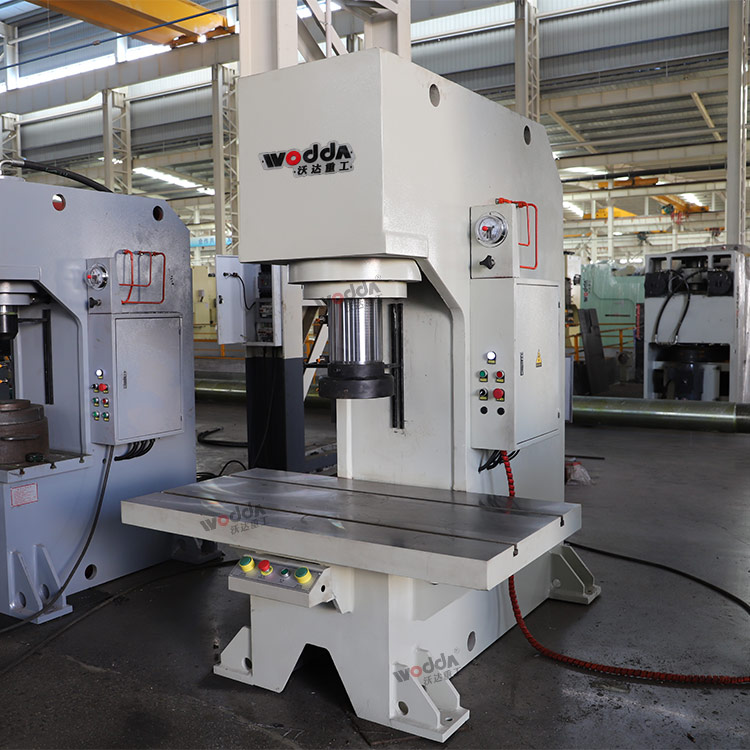 200吨单臂校直机 200吨单臂校直机