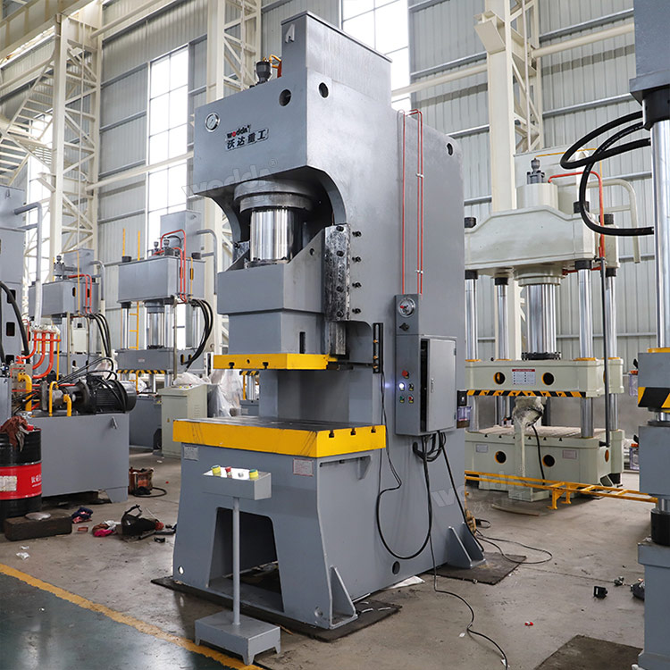 200吨液压冲床 200吨液压冲床