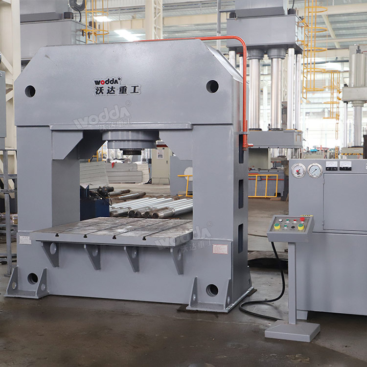 315吨龙门液压机 315吨龙门液压机