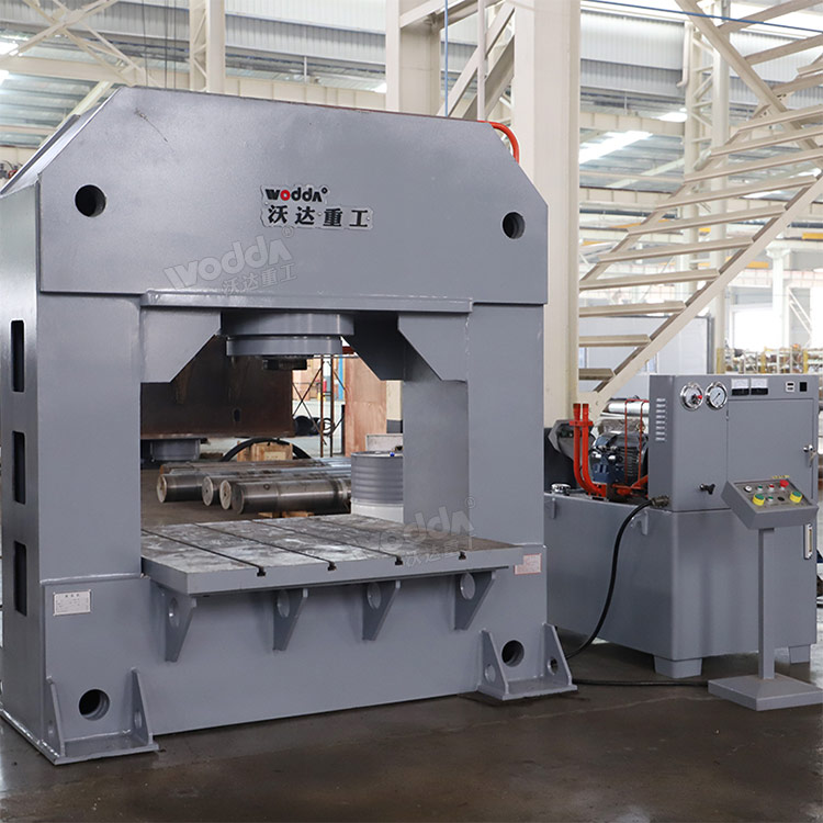 315吨龙门式液压机 315吨龙门式液压机