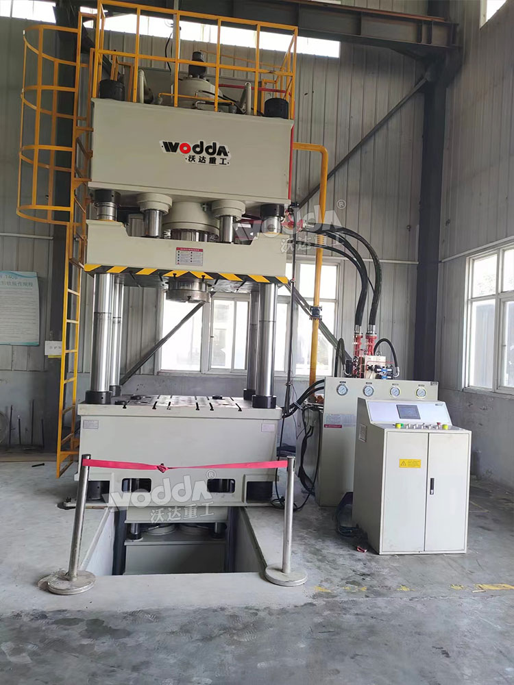 500吨封头液压机客户现场 500吨封头液压机客户现场