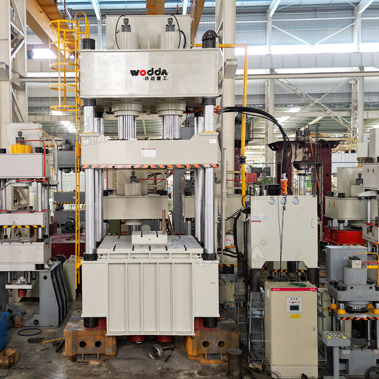 800吨三梁四柱液压机 800吨三梁四柱液压机