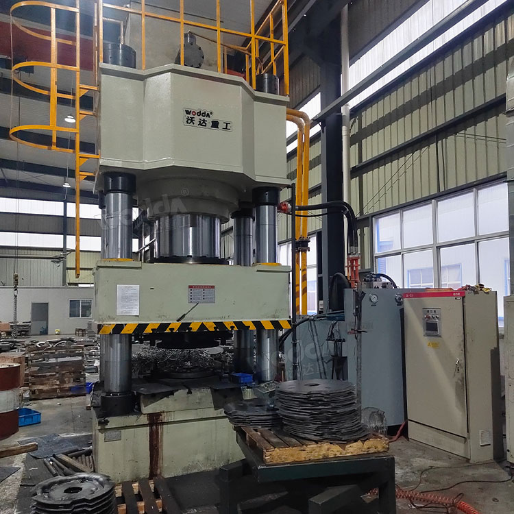 1000吨液压机 1000吨液压机