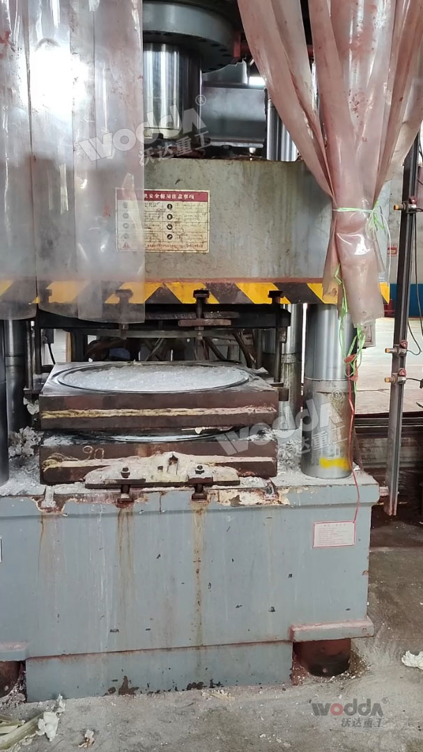 滑块下行热压 滑块下行热压