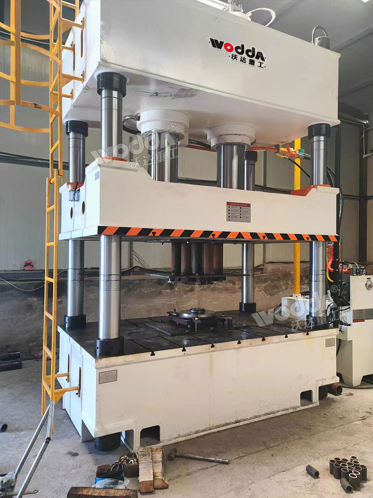 500吨三梁四柱液压机 500吨三梁四柱液压机