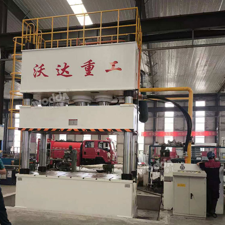 1000吨四柱液压机客户车间 1000吨四柱液压机客户车间