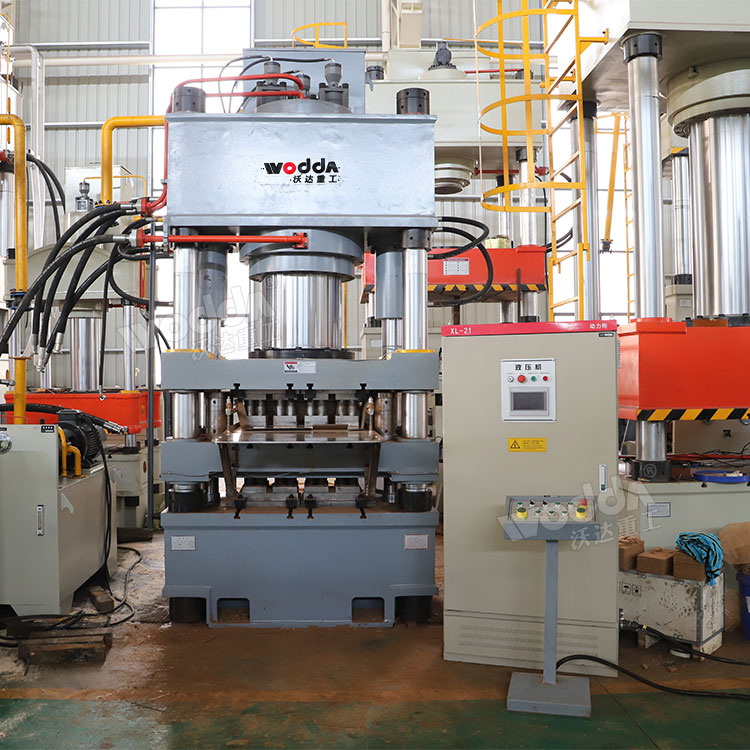 630吨四梁四柱液压机 630吨四梁四柱液压机