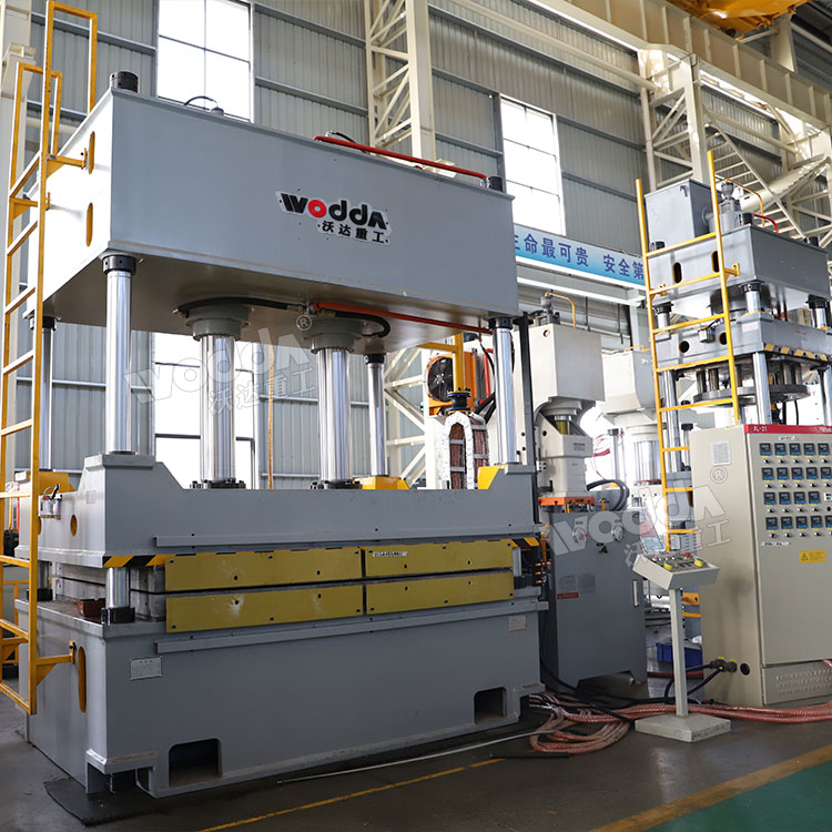 400吨三梁四柱液压机 400吨三梁四柱液压机