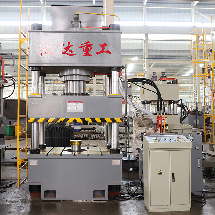 400吨三梁四柱液压机.jpg 400吨三梁四柱液压机.jpg