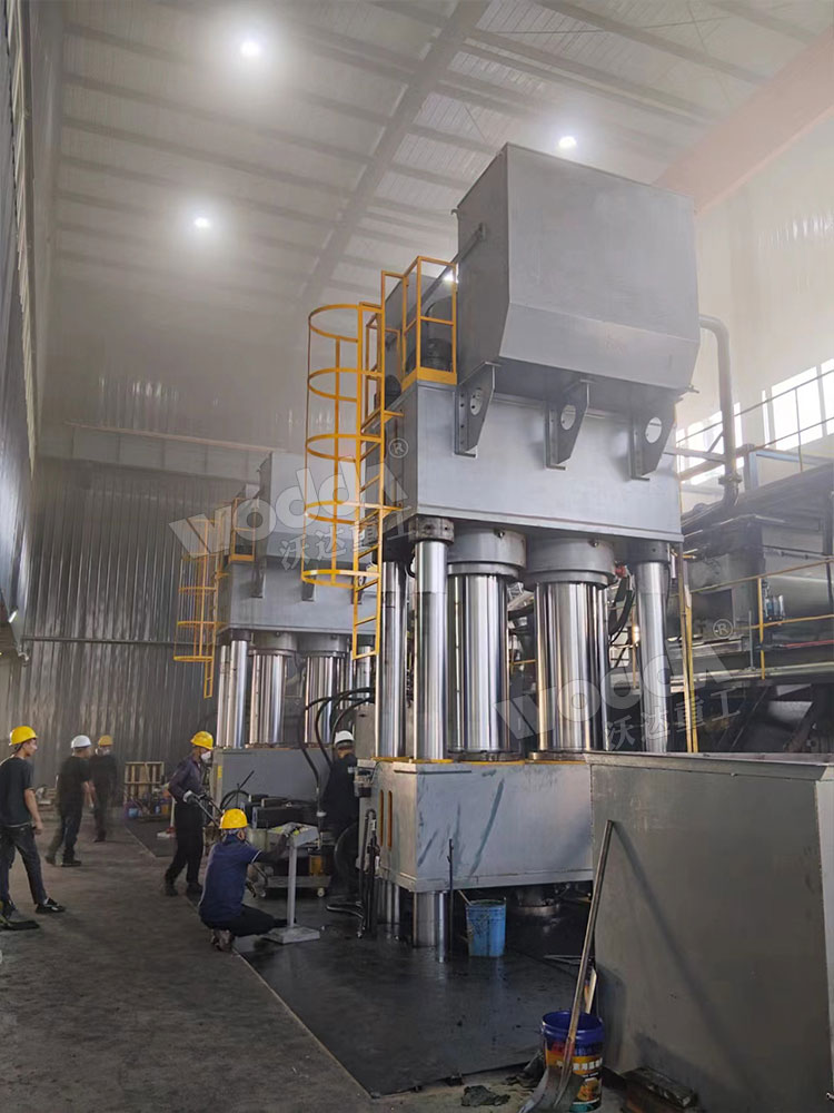 2000吨四柱液压机 2000吨四柱液压机