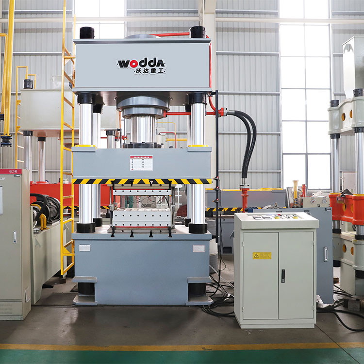 630吨四柱液压机 630吨四柱液压机