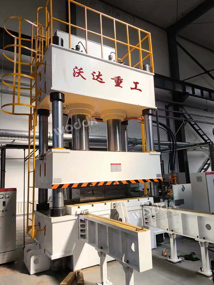 800吨伺服四柱液压机 800吨伺服四柱液压机