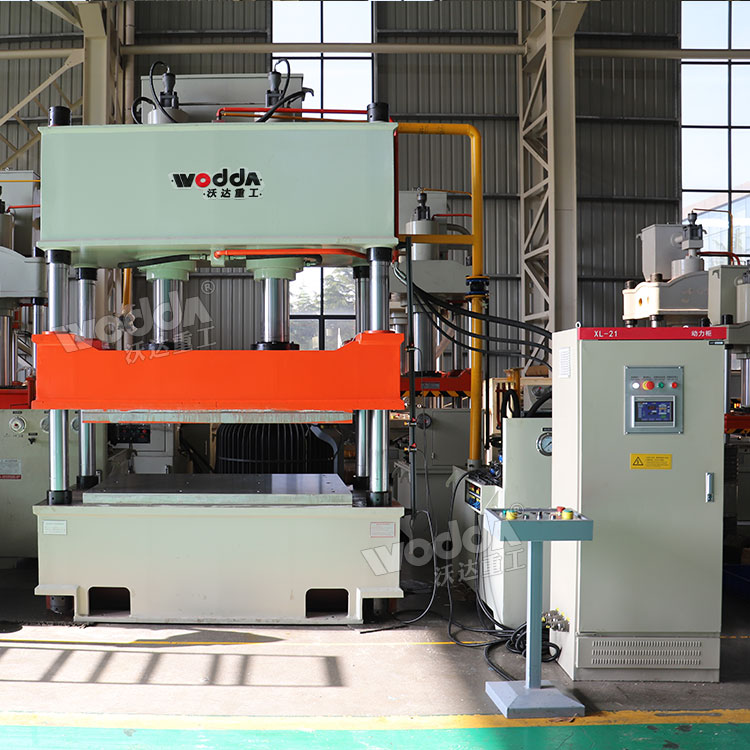 200吨三梁四柱液压机 200吨三梁四柱液压机