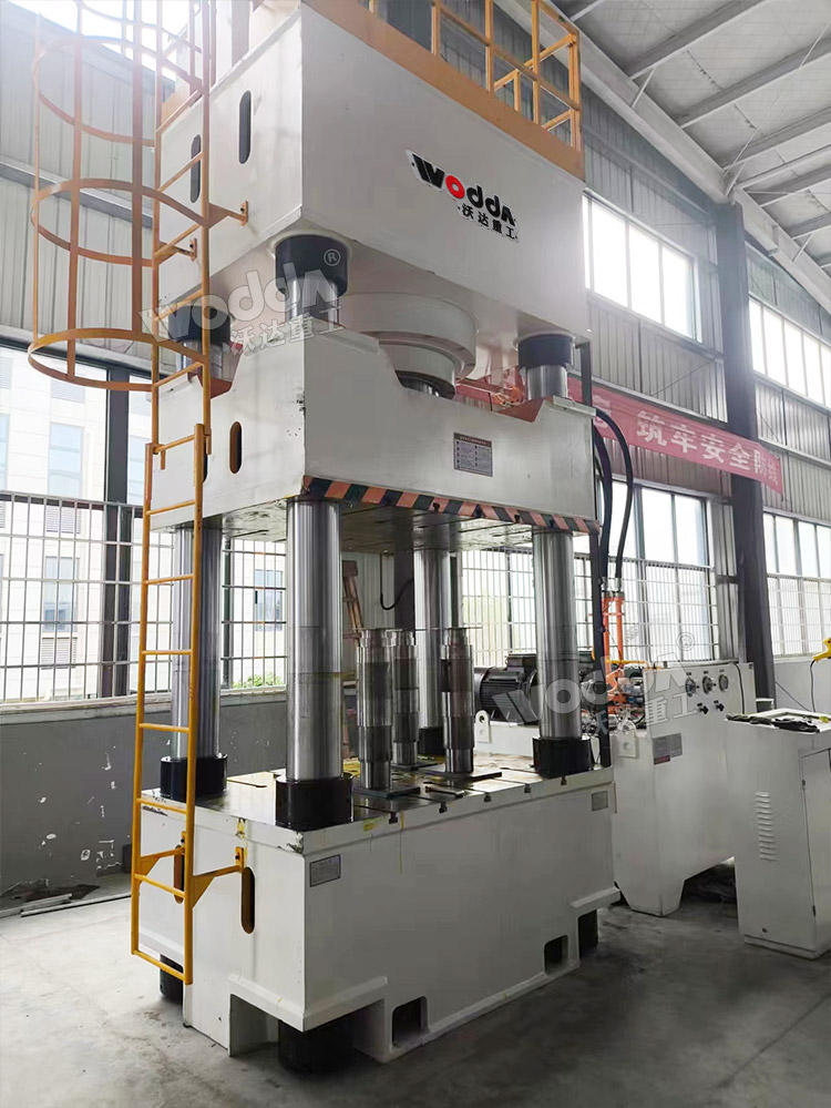 1000吨拉伸液压机客户车间调试 1000吨拉伸液压机客户车间调试