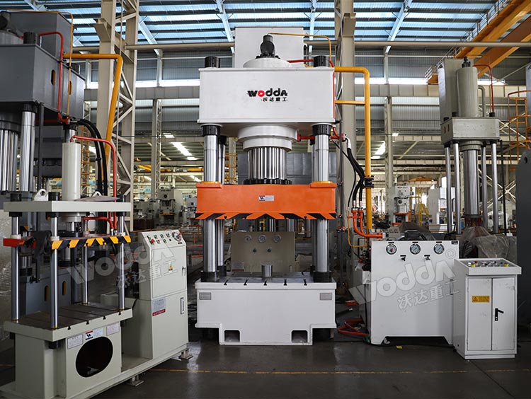 液压机产品.jpg 液压机产品.jpg