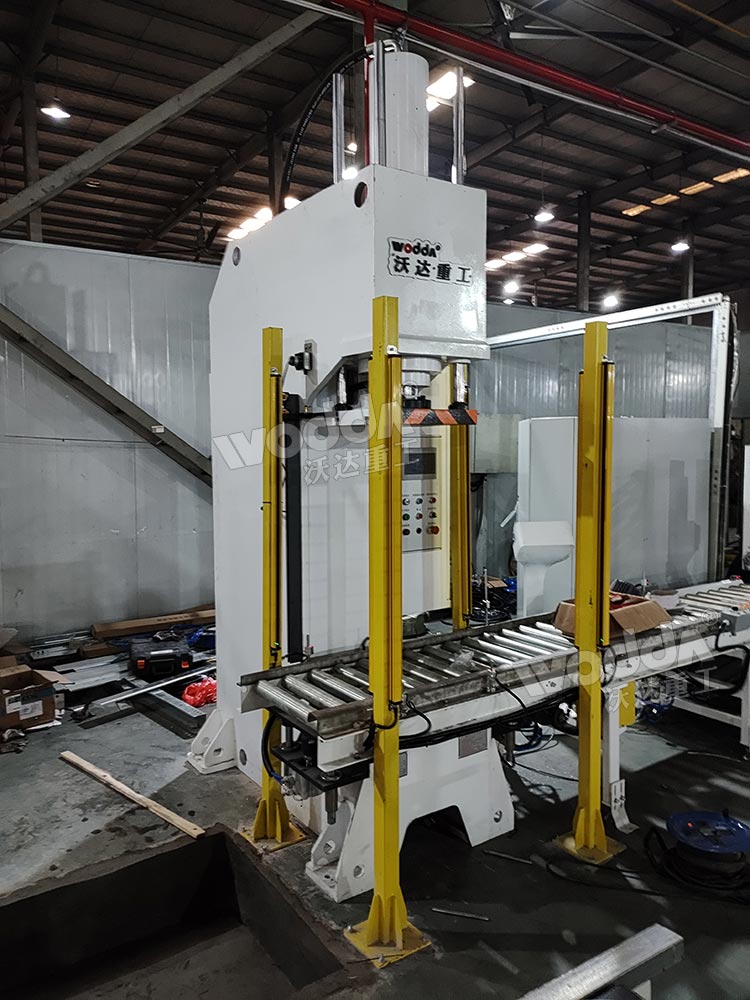 63吨单臂液压机 63吨单臂液压机