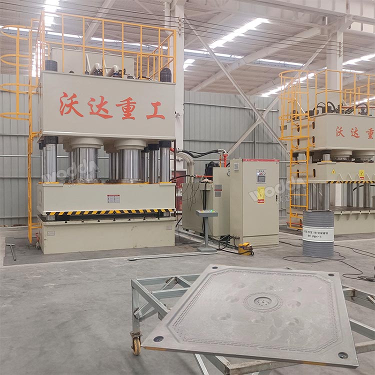 1250吨聚丙烯压滤板成型液压机.jpg 1250吨聚丙烯压滤板成型液压机.jpg