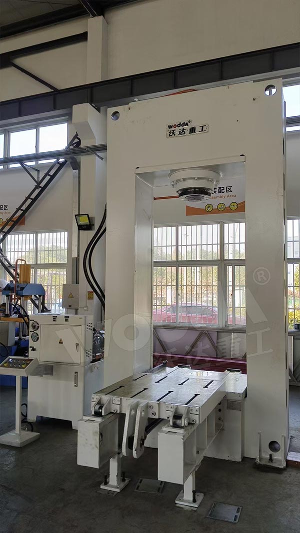 315吨龙门框架式液压机 315吨龙门框架式液压机