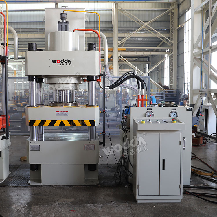 315吨四柱液压机 315吨四柱液压机