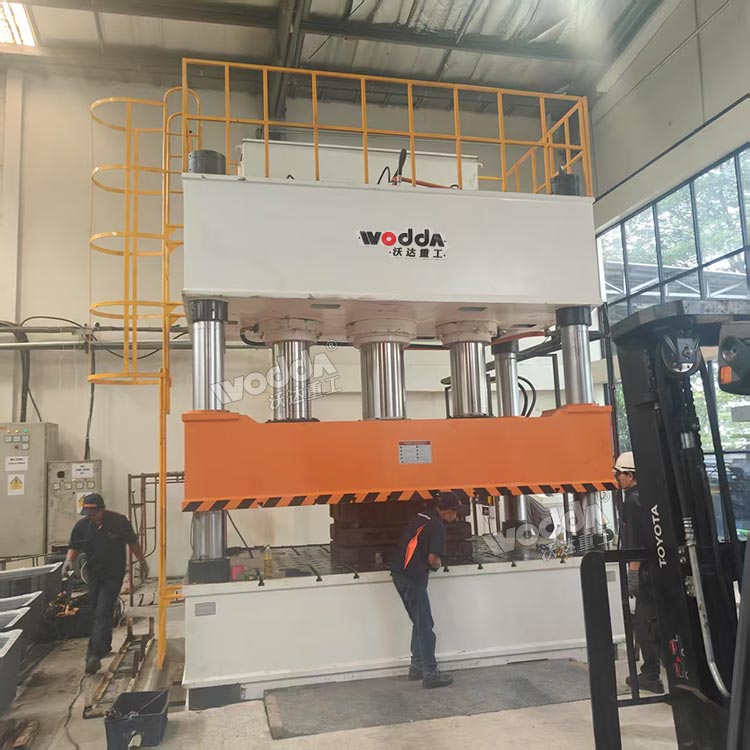 1000吨四柱液压机 1000吨四柱液压机