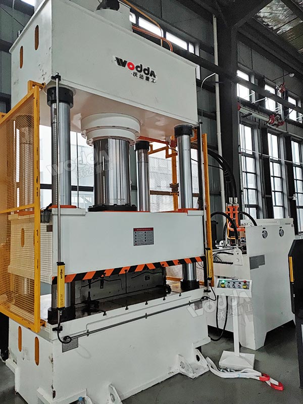 500吨模压汽车风管保护套成型机 500吨模压汽车风管保护套成型机