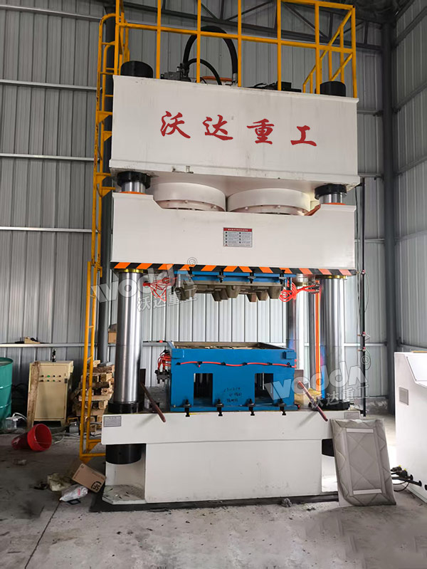 1600吨塑料托盘成型液压机 1600吨塑料托盘成型液压机