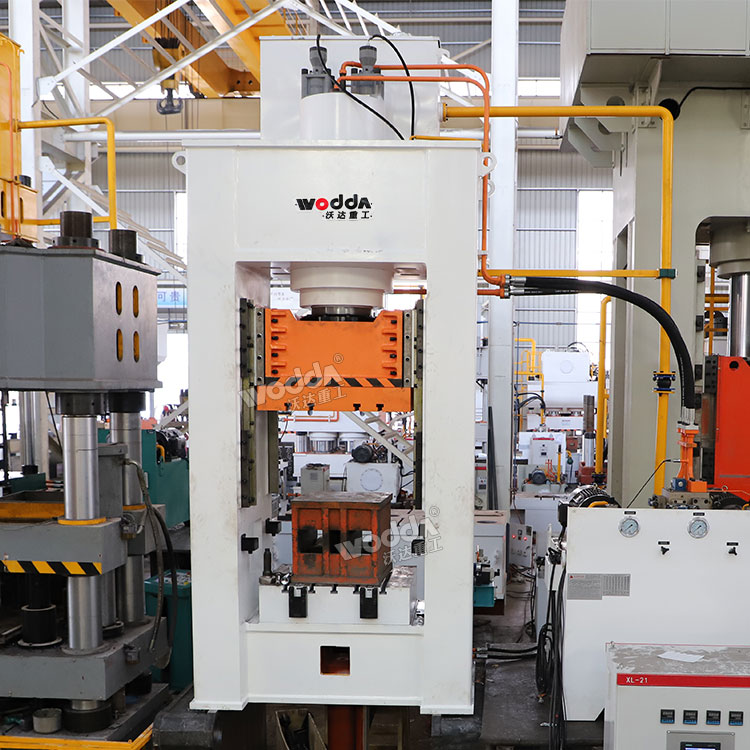 400吨框架式液压机 400吨框架式液压机