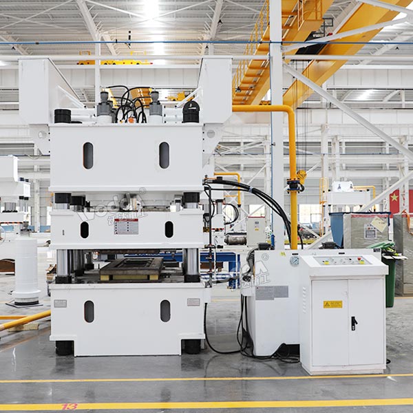 1200吨钢木门压花机.jpg 1200吨钢木门压花机.jpg