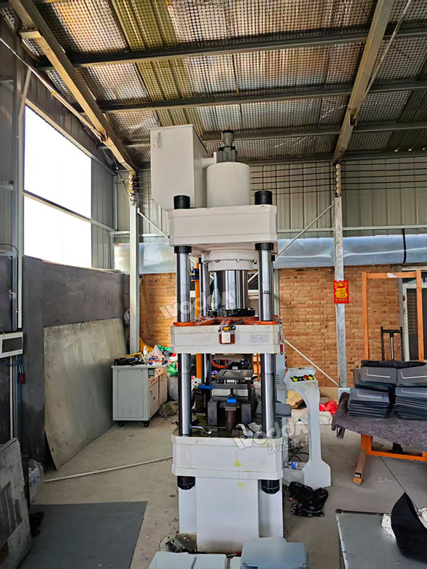 200吨四柱液压机现场试机 200吨四柱液压机现场试机