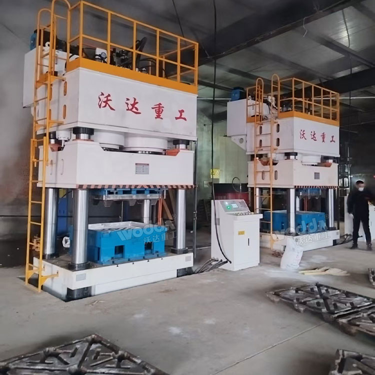 木屑托盘液压机(三梁四柱式) 木屑托盘液压机(三梁四柱式)