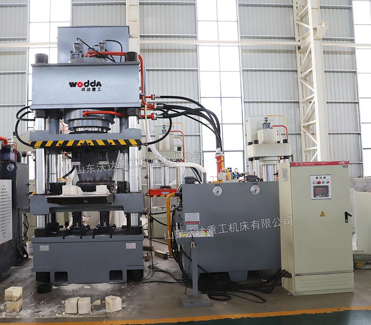 630吨盐砖机 630吨盐砖机