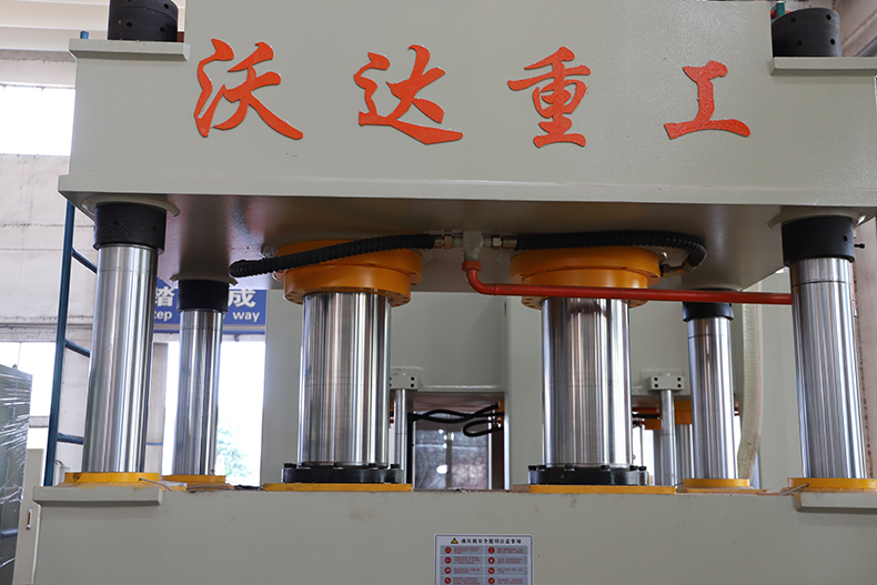 电动车挡风板液压机 电动车挡风板液压机