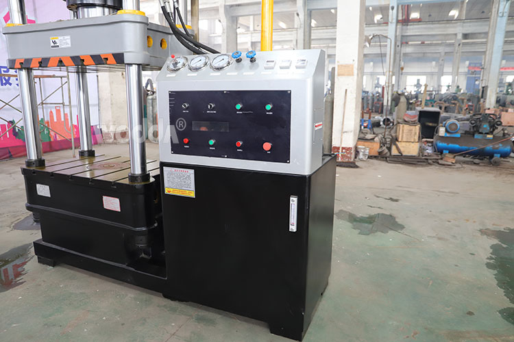 200吨四柱液压机生产厂家 200吨四柱液压机生产厂家