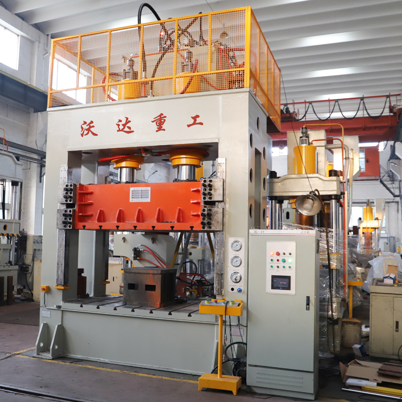 630吨框架式液压机 630吨框架式液压机