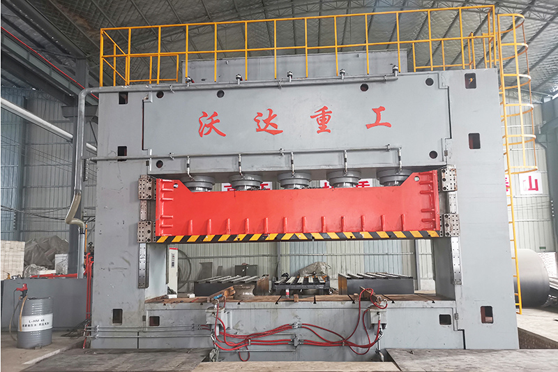 2000吨框架式液压机 2000吨框架式液压机