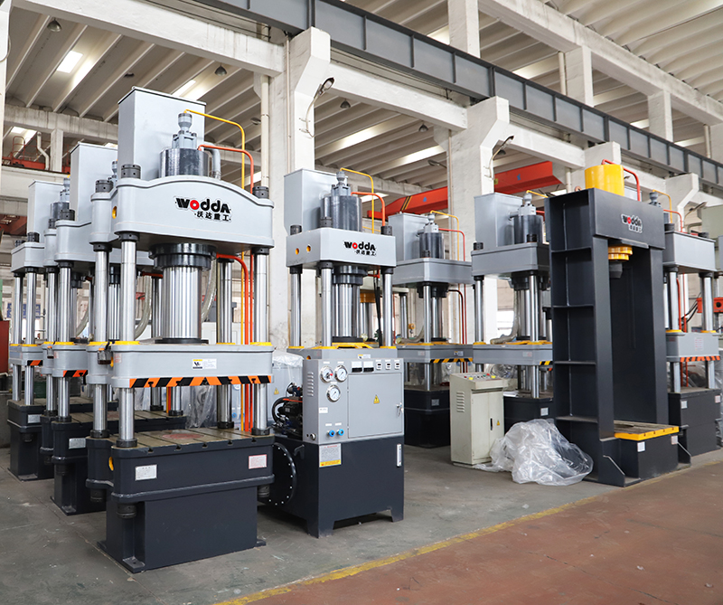 200吨四柱液压机 200吨四柱液压机