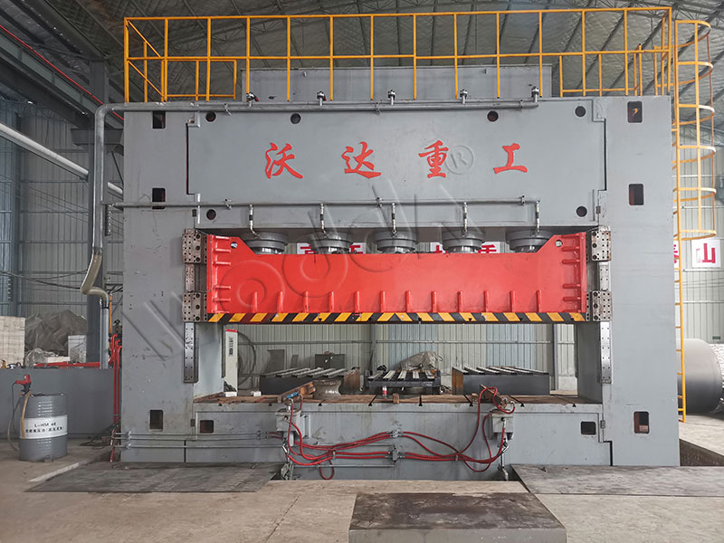 2500吨框架式液压机 2500吨框架式液压机